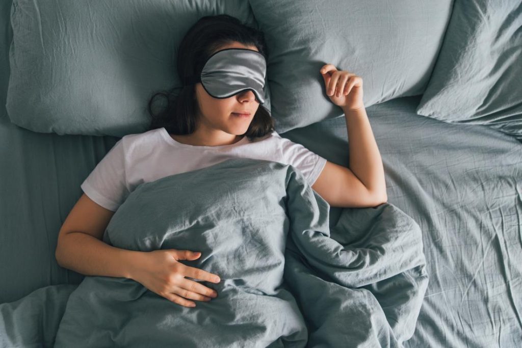 Have a healthy sleeping routine during quarantine period