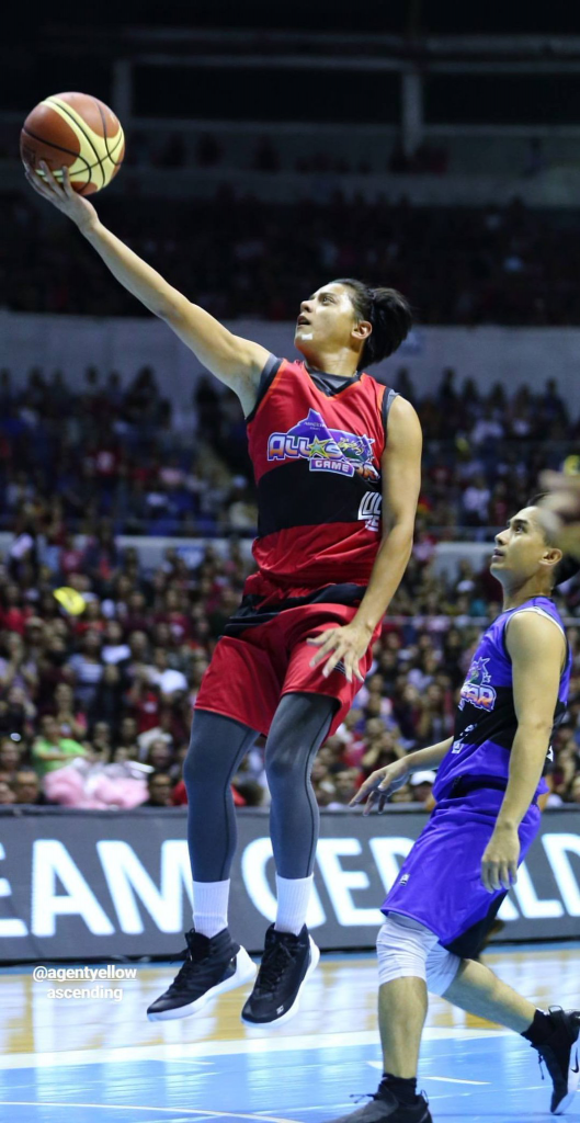 Daniel Padilla goes for a wide open layup